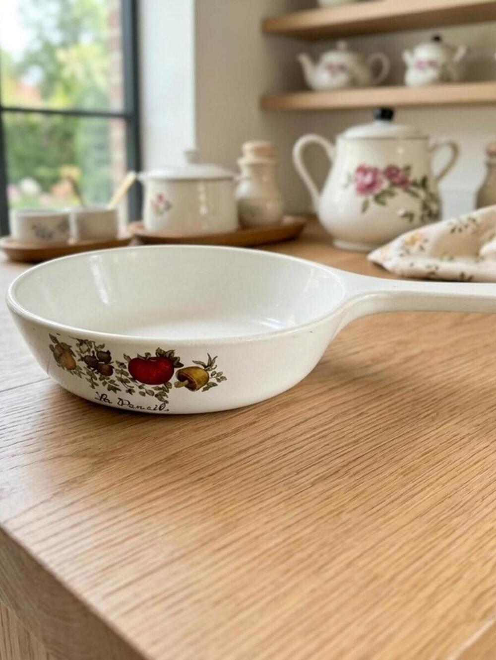 Vintage CorningWare La Pinailla Ceramic Frying Pan with Handle